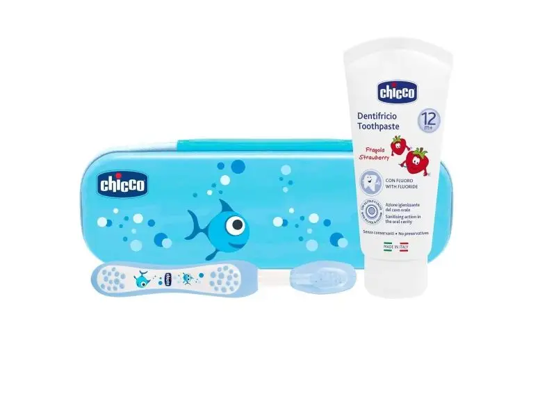 Chicco Set zubná kefka s púzdrom + pasta, od 12 m, modrá